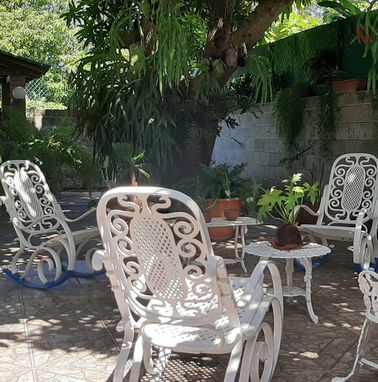 EXCLUSIVA PROPIEDAD DE DOS PISOS CON VISTAS ENTRE LA MARINA HEMINGWAY Y EL CLUB HAVANA  CON VISTAS - Img 50192891