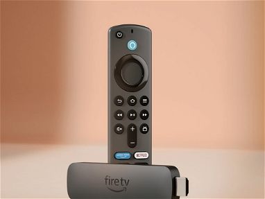 Dispositivo de streaming Amazon Fire TV Stick 4K, más de 1.5 millones de películas y episodios de series - Img main-image