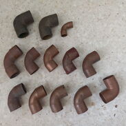 Varias piezas de cobre para plomería: codos, uniones... - Img 44794809