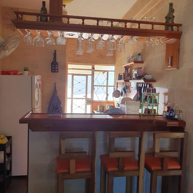 El apartamento tiene, sala-comedor,2 cuartos,balcon. baño cocina,balcon que da para la azotea independiente cercada y un - 5/10