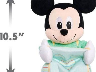 Micky mouse para niños de 9 meses en adelante, eleva y baja los brazos, dice frases y tiene música - Img 65515785