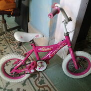 OFERTA Se vende bicicleta pequeña para niñas - Img 45622124