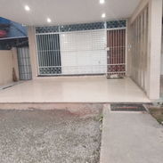 Rento Apartamento vacío en el vedado para negocio con espacio para almacén etc - Img 56167169