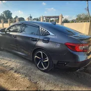 Se vende honda accord nuevo completo,huele a nuevo todavia,gomas nuevas pintura de fabrica nueva sin detalle,musica bos - Img 55874212