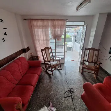 En oferta!!! precioso apto de 2 cuartos en bajos en Santos Suárez!!! - Img 116103813