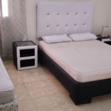 SE RENTA APARTAMENTO DE 3 HABITACIONES EN EL VEDADO, POR CALZADA Y K. 54026428 - Img 114228391