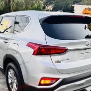 Hyundai Santa Fe 2022 con pocas millas.El SUV original de siete plazas ,confiable para viajes largos,buen rendimiento - Img 54271995