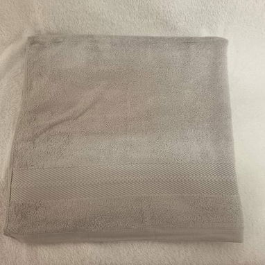 Toalla de Baño Majestic Imperial Gris Clara 💲 18 USD • Tamaño: 70 x 140 cm • Material: 100% algodón • casa viva - Img 123287280