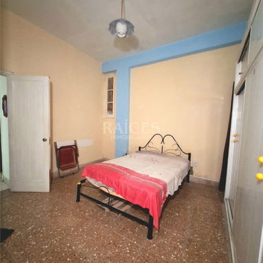 Apartamento con Garaje en Alturas de La Víbora de construcción capitalista- $22 000 USD - 6/8