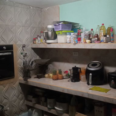 Vendo Casa independiente en Lawton 10 de Octubre,placa libre,garaje,patio y papeles en regla. Me ajusto en el precio. - 2/10