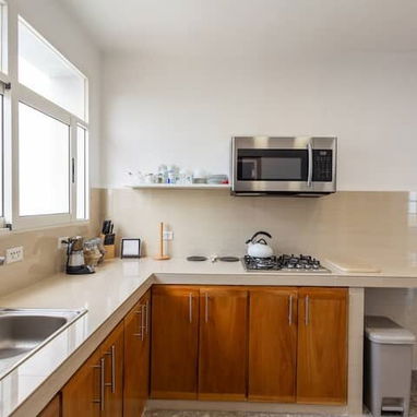 🛏️❄️ Apartamento de Lujo de 4 Habitaciones y 3 Baños con Vista al Mar en el Vedado REF 1227 🎁 - Img 72026763