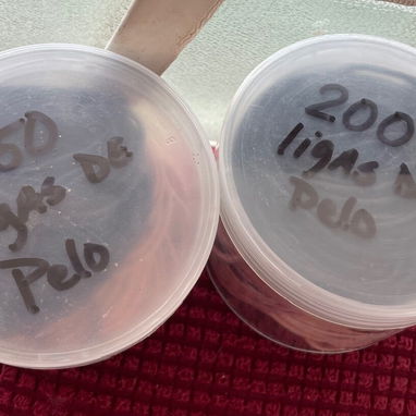 Pote de Ligas de pelo finitas a 5cup c/u - Img 121934615