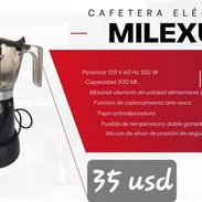 Cafetera electrica negra con el vaso trasparentes - Img 54294238
