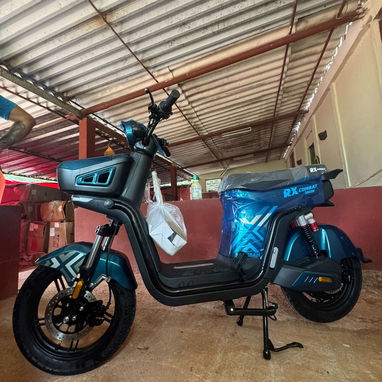 `🛵 𝐁𝐈𝐂𝐈𝐌𝐎𝐓𝐎 RX COMBAT 🛵`  ⚙️𝐄𝐒𝐏𝐄𝐂𝐈𝐅𝐈𝐂𝐀𝐂𝐈𝐎𝐍𝐄𝐒 • 3000w - 72v - 45 ah • ⁠batería de litio antiexp - 9/10