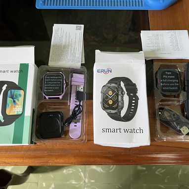 Vendo estos dos Smart Watch nuevos a estrenar! Empareje su móvil y evite sacarlo en la calle. Reciba llamadas y SMS!! - 3/10