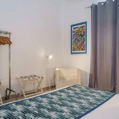 Encantador y espacioso apartamento de 2 habitaciones disponible en Vedado - Img 125866215