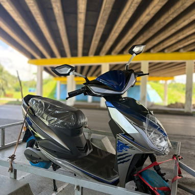 Motos Eléctricas • GAMA ALTA CON RESPALDO TOTAL - 5/10