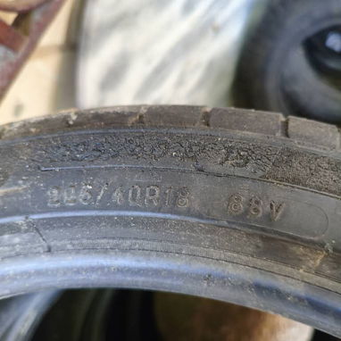 Se venden 4 gomas de carro rin 18 Michelin de uso $10 000 cada una. - 2/2