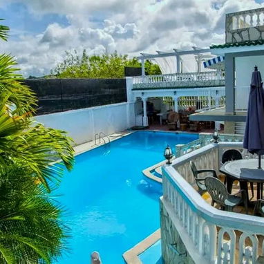 🏊🏻‍♀️ Alquiler de Casa Con Piscina En Boca Ciega. Cuenta con 9 habitaciones y capacidad para 20 personas - 7/7