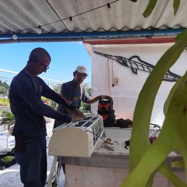 Técnico en equipos d clima ❄️🥶 seriedad, profesionalidad y buen precio 52936031 - Img 117555491