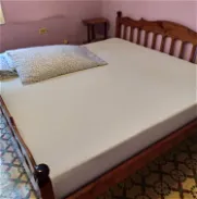 Vendo cama king size con colchón de espuma - Img 45680909