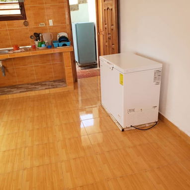 SE RENTA CASA DE 3 HABITACIONES EN GUANABO A 5 CUADRAS DE LA PLAYA CON PISCINA 58858577 - Img 121730329