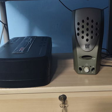 Vendo PC de completa i5 de 4ta gen con mesa, monitor, teclado inhalambrico , backup APC y + Luis 59757910 - Img 123033475