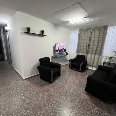 Alquiler de apart. 2 cuartos en el Vedado - Img 122272432