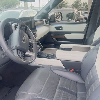 Toyota Sequoia SR5 i-force Max 2024 v6 - 3/10
