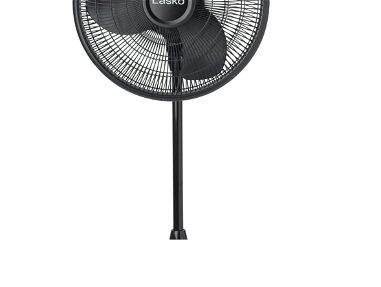 Ventilador Lasko 16" Oscillating Adjustable Pedestal Fan with 3-Speeds, S16500, Black, 18" Long, New - Img 58965910