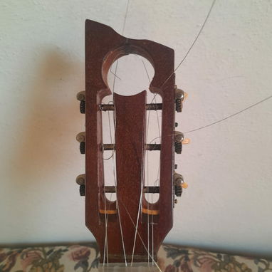 Se vende un tres con su estuche incluido. - Img 123899245