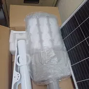 Lámpara Led solar de 500 W garantía dura más de 12 horas. Trae panel y mando - Img 58357229