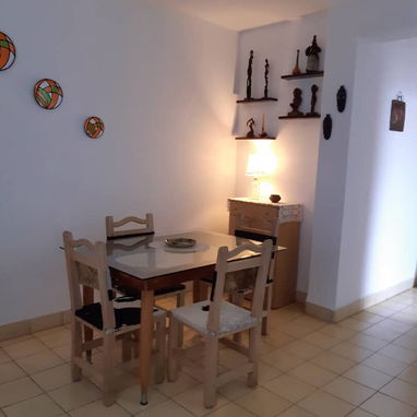 RENTA LINEAL DE UNA HABITACIÓN CLIMATIZADA EN EL VEDADO , 2DO PISO +53 52463651 ME - Img 109576659