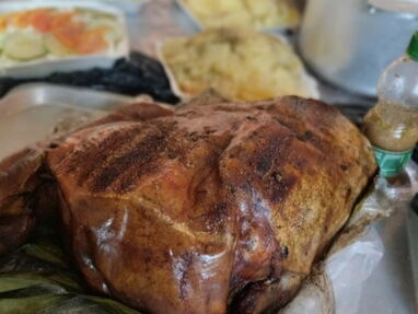 Cenas Criollaa de cerdo asado ,piernas lomos chuletas y cerdo entero - Img 65812858