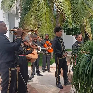 Mariachis en la Habana - Img 124794575