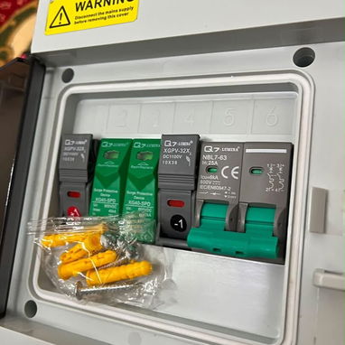 Caja Combinadora Fotovoltaica (Breker) - 4/7