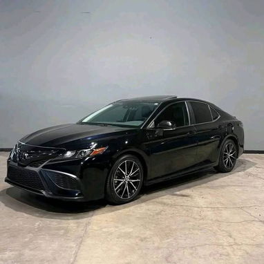 Toyota Camry SE 2021 Título limpio  70 mil millas  Envío rápido desde USA - Img 123838307