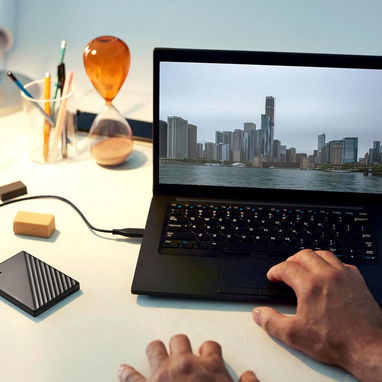 Disco Duro Externo WD My Passport 2TB USB 3.0 – Almacenamiento Portátil Seguro, Compatible con PC y Mac. - Img 121861976