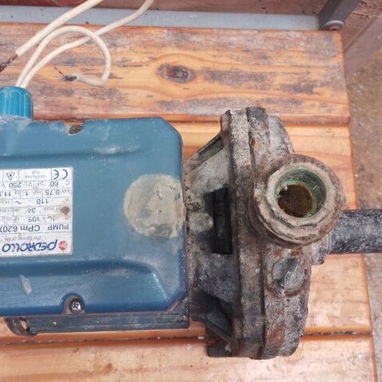 Vendo bomba agua 3/4HP fuera servicio - Img 124156347