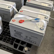 Eso es amigos. Vendo 4 baterias de gel 12v 100AH NUEVAS!!!! Ideal para sistemas fotovoltaicos. puedo venderlas sueltas a - Img 55989170