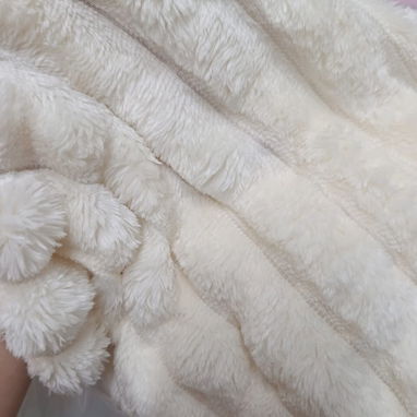 Colchas felpudas de dormir para niños 💎 🤍🩷 Medida: 80x100 cm  16 USD - 3/4