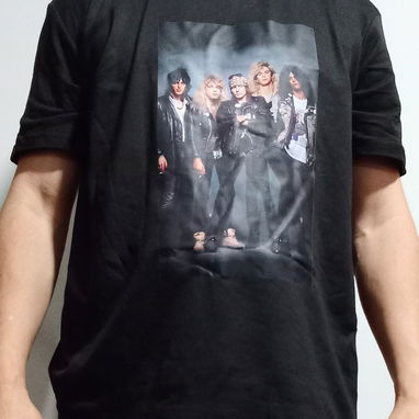 PULLOVER DE ROCK, DIFERENTES BANDAS (TALLA M) - Img 111326628