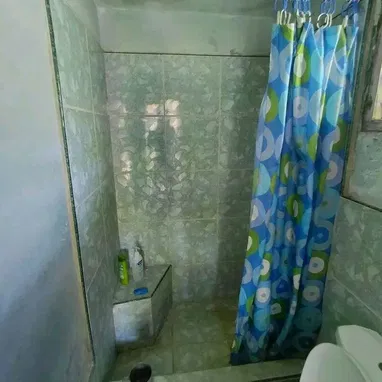 Casa con terreno inmenso y con siembra - Img 127221139