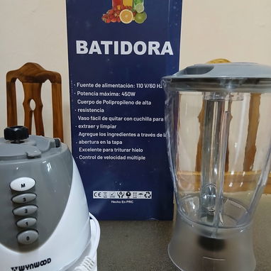 Batidora Winw♾️d ( NUEVA en caja, con manual) - 2/3