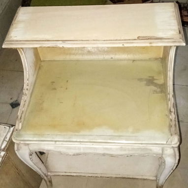Vendo coqueta con mesita. Requiere pintura. Es de buena madera y durabilidad - 3/3