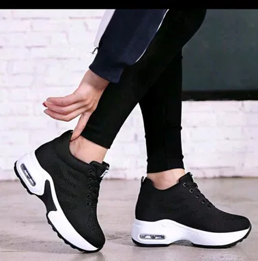 Tenis de mujer en venta - Img 94918156