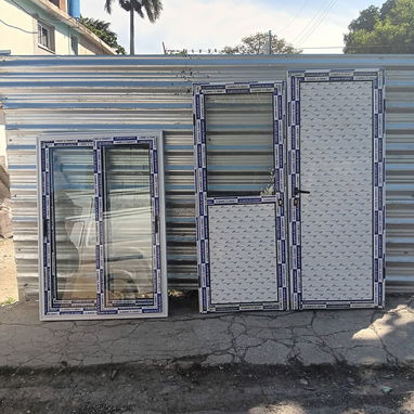 Marquetería de aluminio con cristales para interiores y exteriores - Img 118131289