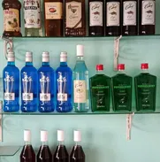 Licor de Café, Triple Sec, Curacao Azul, Piña, Limón, Amaretto, Menta, etc - Img 49355600