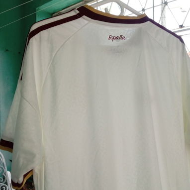 Vendo pullover de la selección de España al mundial 2026 - Img 125868541
