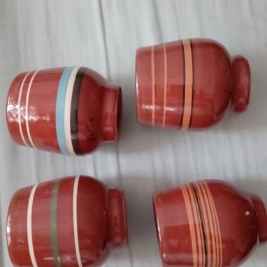 Juego de 4 vasos de cerámica. Manufactura de calidad - 6/8
